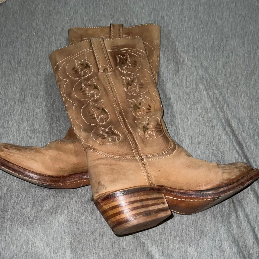Frye austin lt tan cutout lea cowboy boots 6.5 M